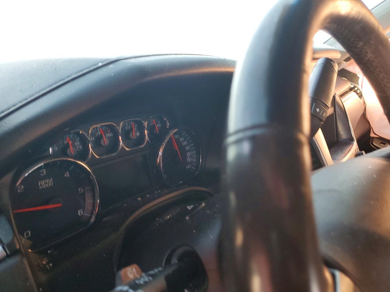 2019 Chevrolet Tahoe VIN 1GNSKBKC6KR366816 photo 9