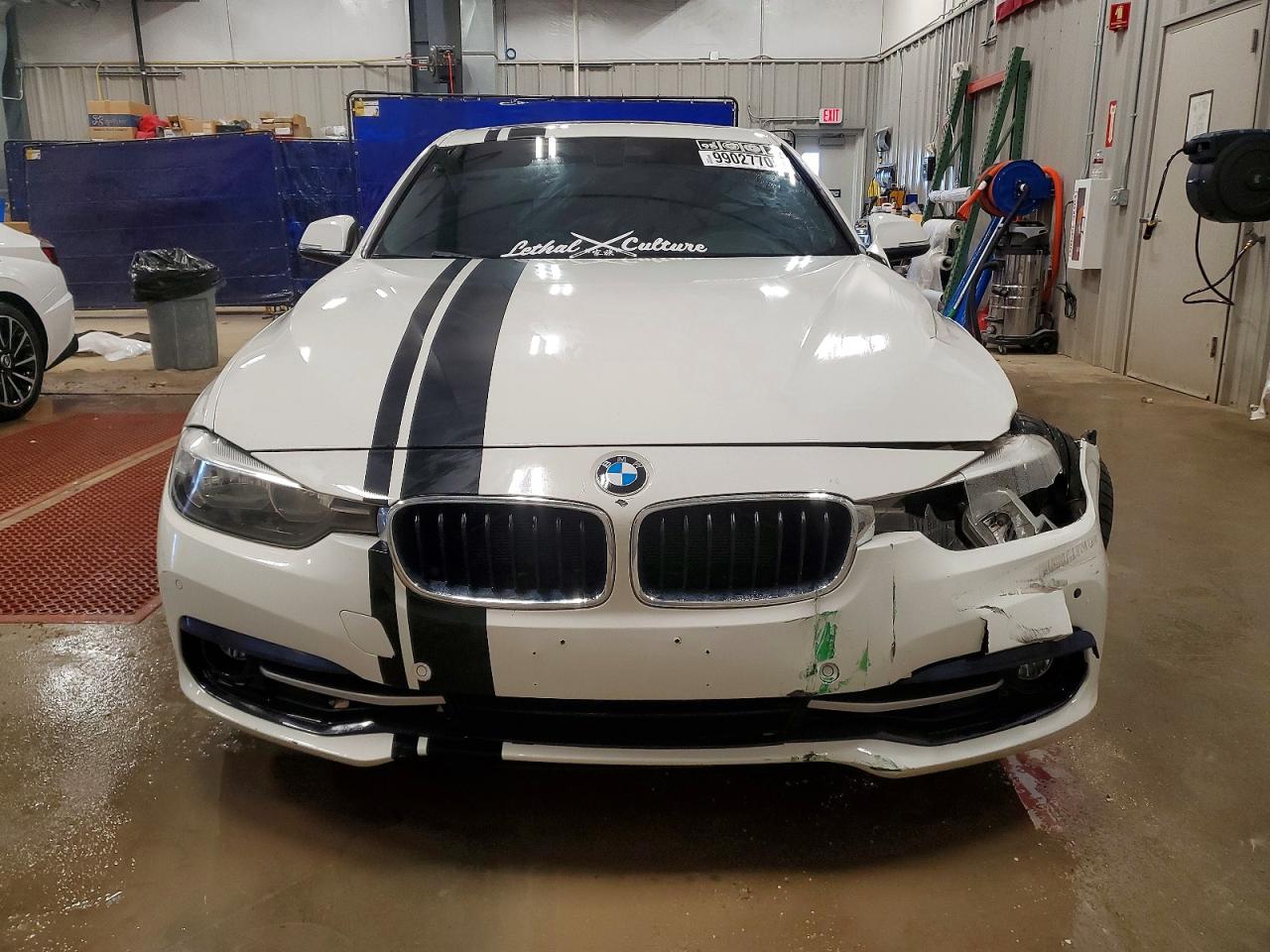 2017 BMW 3 series VIN WBA8D9C37HA005085 photo 5