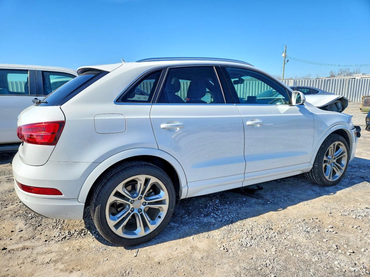 2017 Audi Q3 VIN WA1HCCFS3HR013847 photo 3