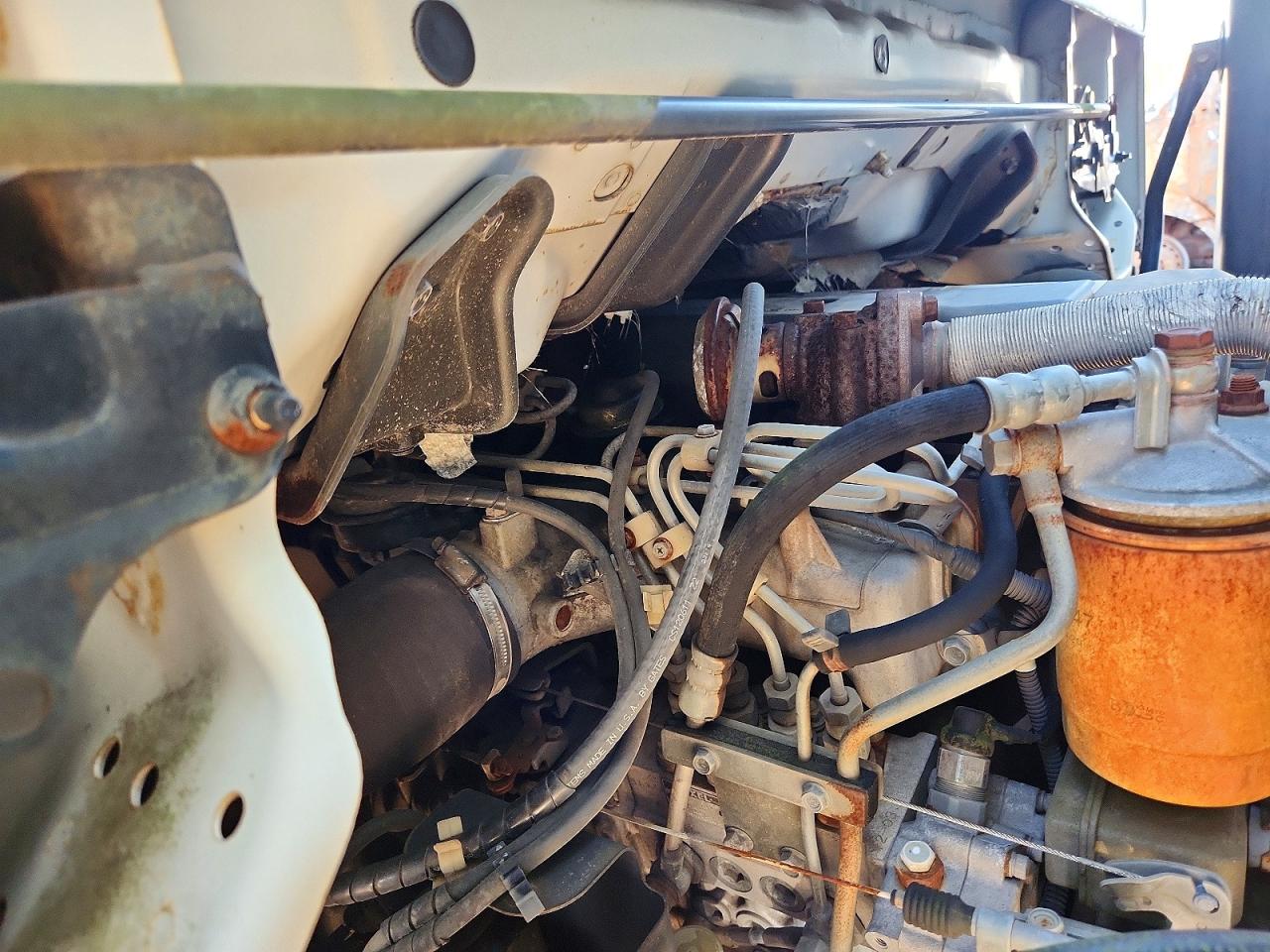 2001 Isuzu All models VIN JALB4B14317002018 photo 12
