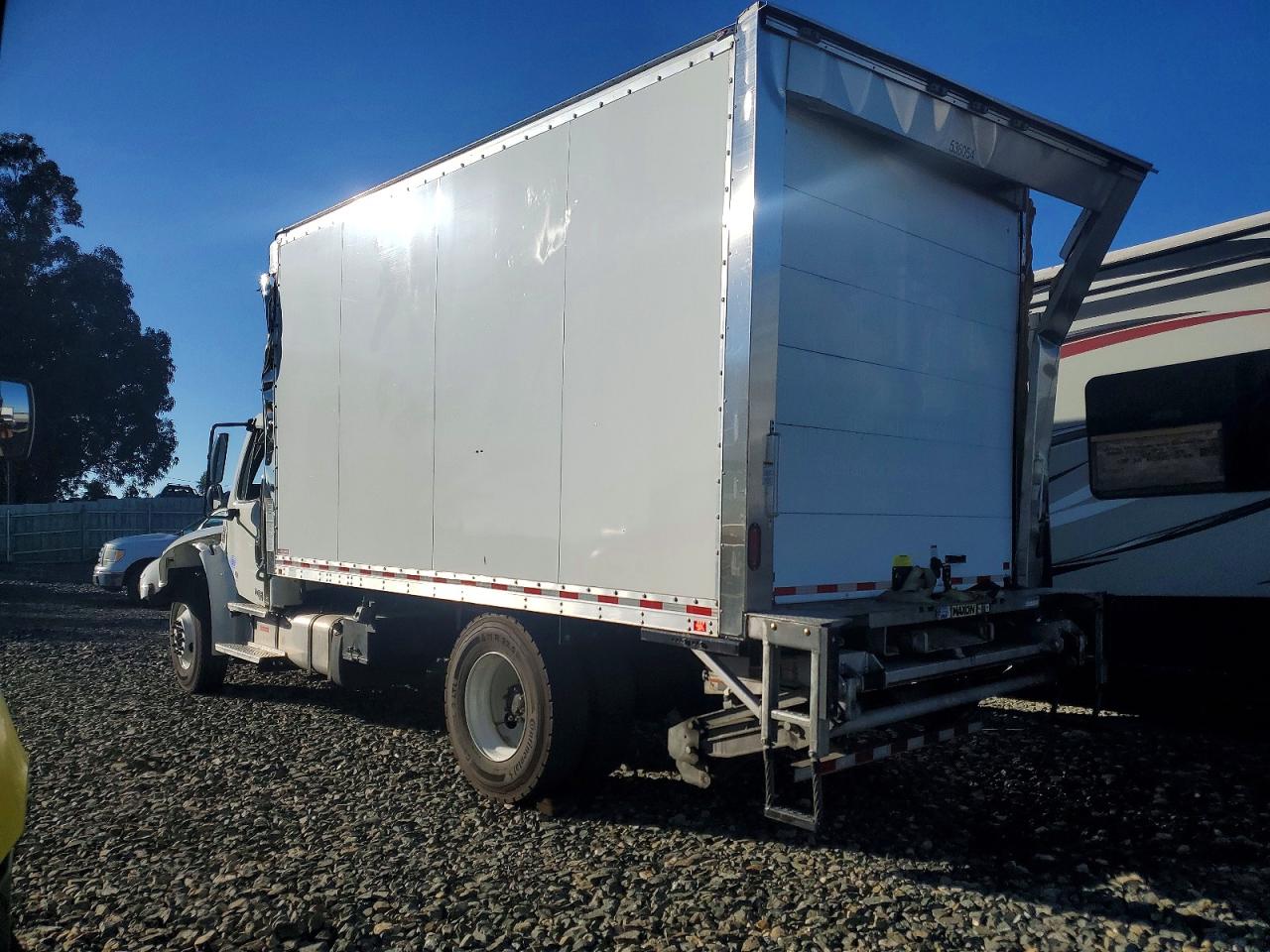2025 FREIGHTLINER All other VIN 3ALACWFC5SDVZ1571 photo 3