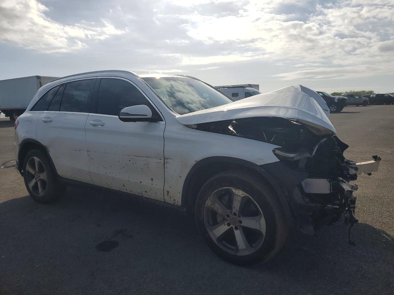 2017 Mercedes-Benz Glc class VIN WDC0G4JB5HF262523 photo 4