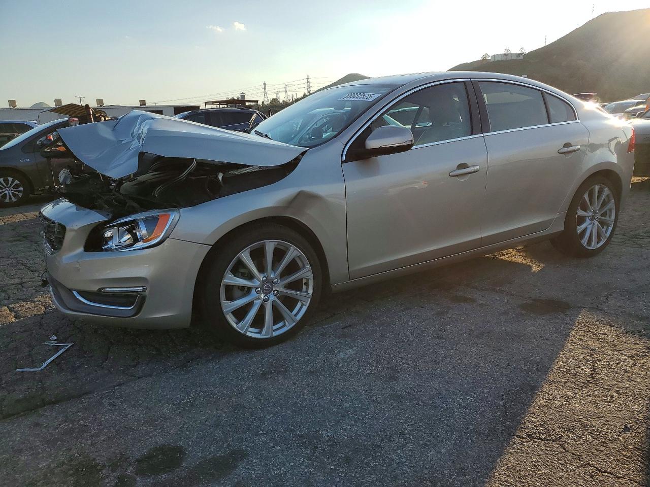 2018 Volvo S60 VIN LYV402HK6JB173772 photo 1