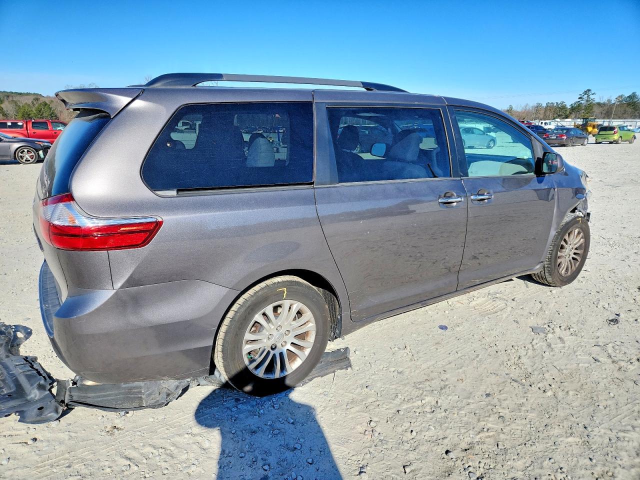 2015 Toyota All models VIN 5TDYK3DC3FS616607 photo 3