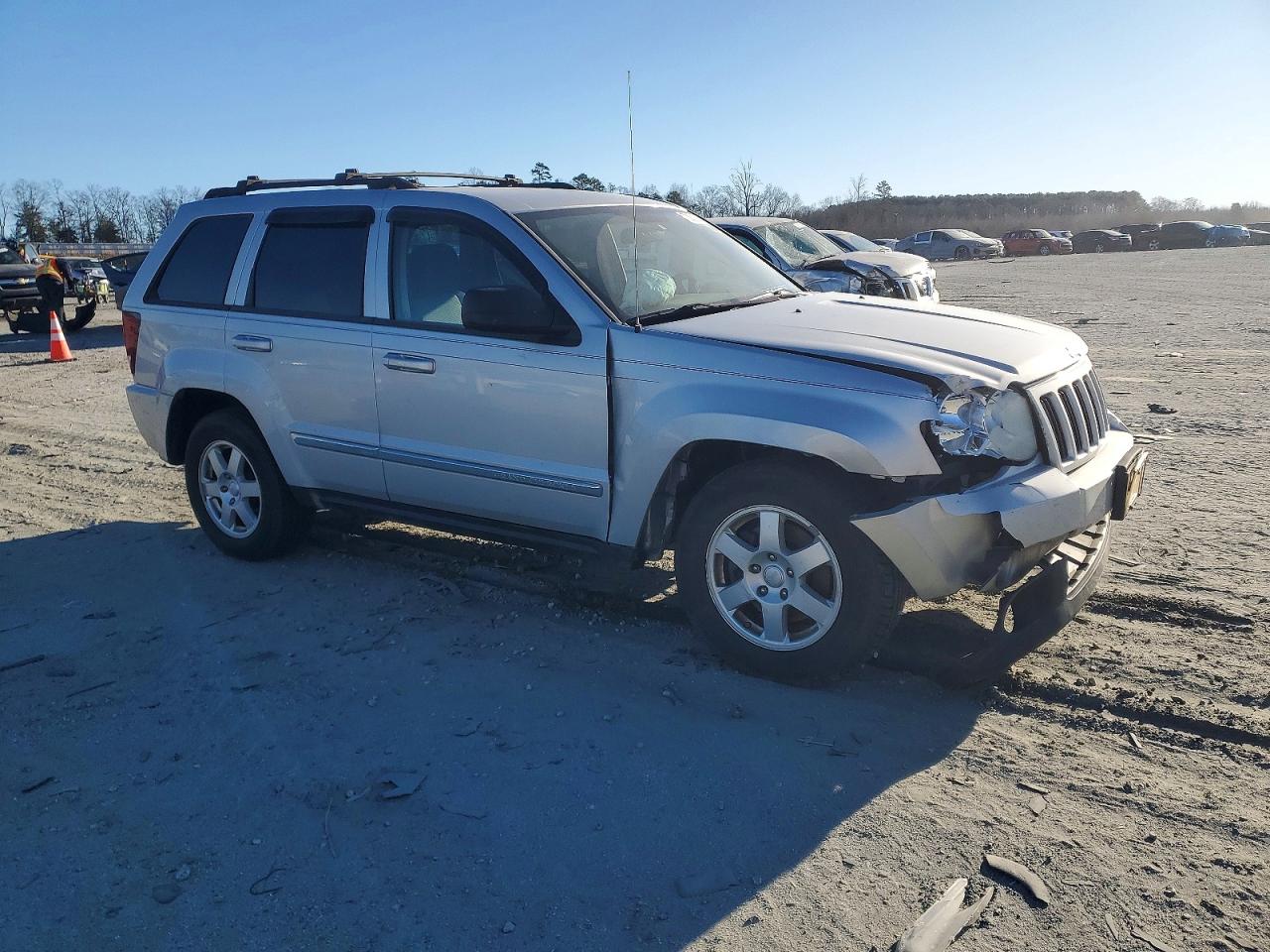 2010 Jeep Cherokee VIN 1J4PR4GK9AC116939 photo 4
