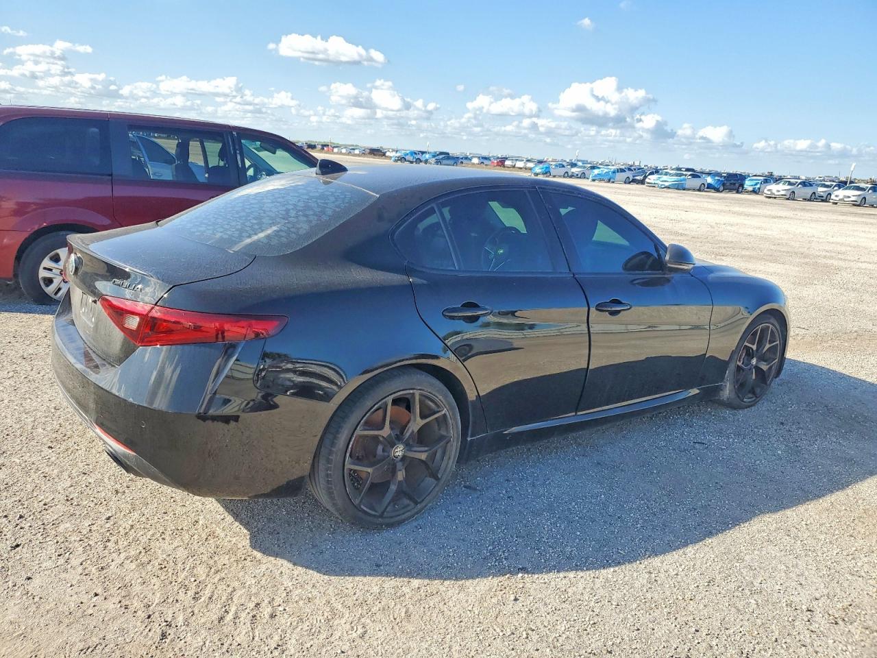2019 Alfa Giulia VIN ZARFAMAN4K7622772 photo 3