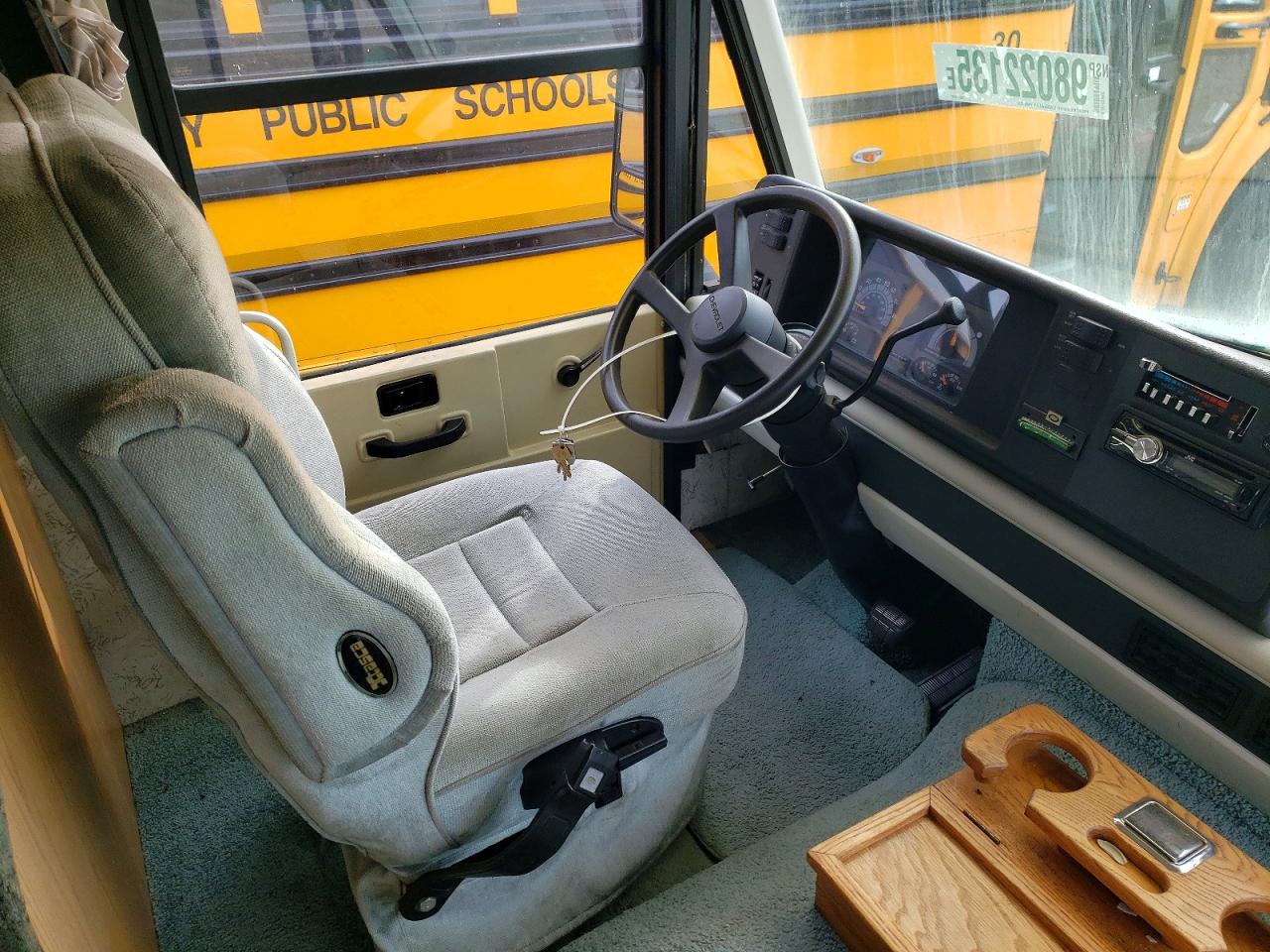 1994 WINNEBAGO Itasca VIN 1GBKP37N0R3314142 photo 5