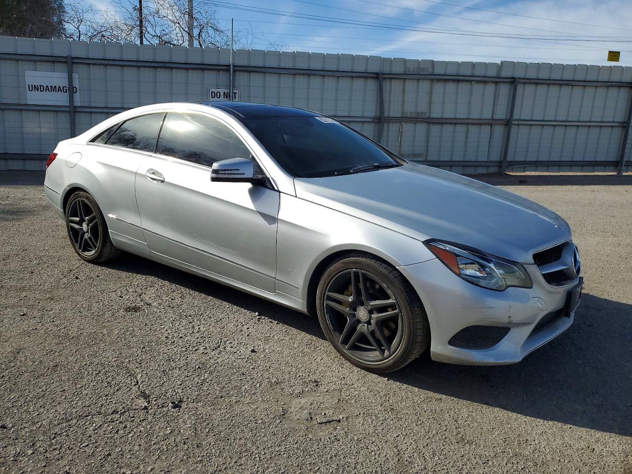 2015 Mercedes-Benz E-class VIN WDDKJ6FB5FF294380 photo 4