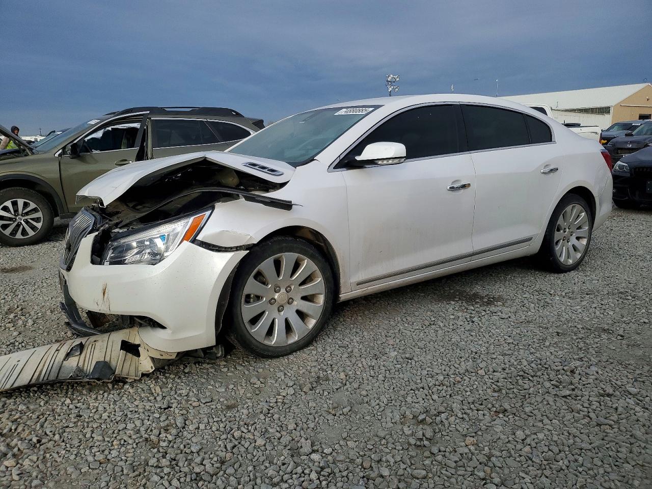 2015 Buick Lacrosse VIN 1G4GC5G30FF301548 photo 1