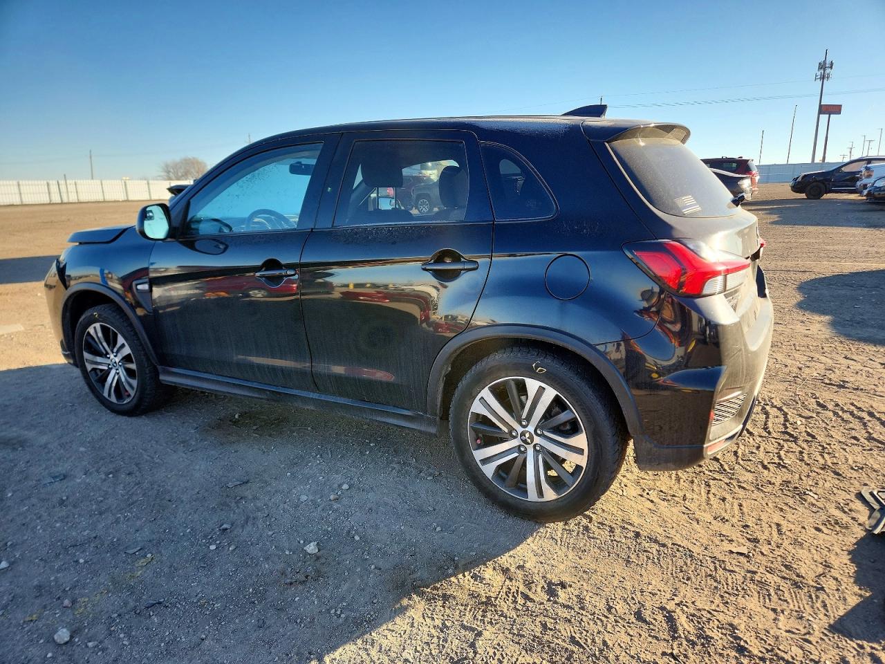 2020 Mitsubishi Outlander VIN JA4AP3AU1LU017481 photo 2