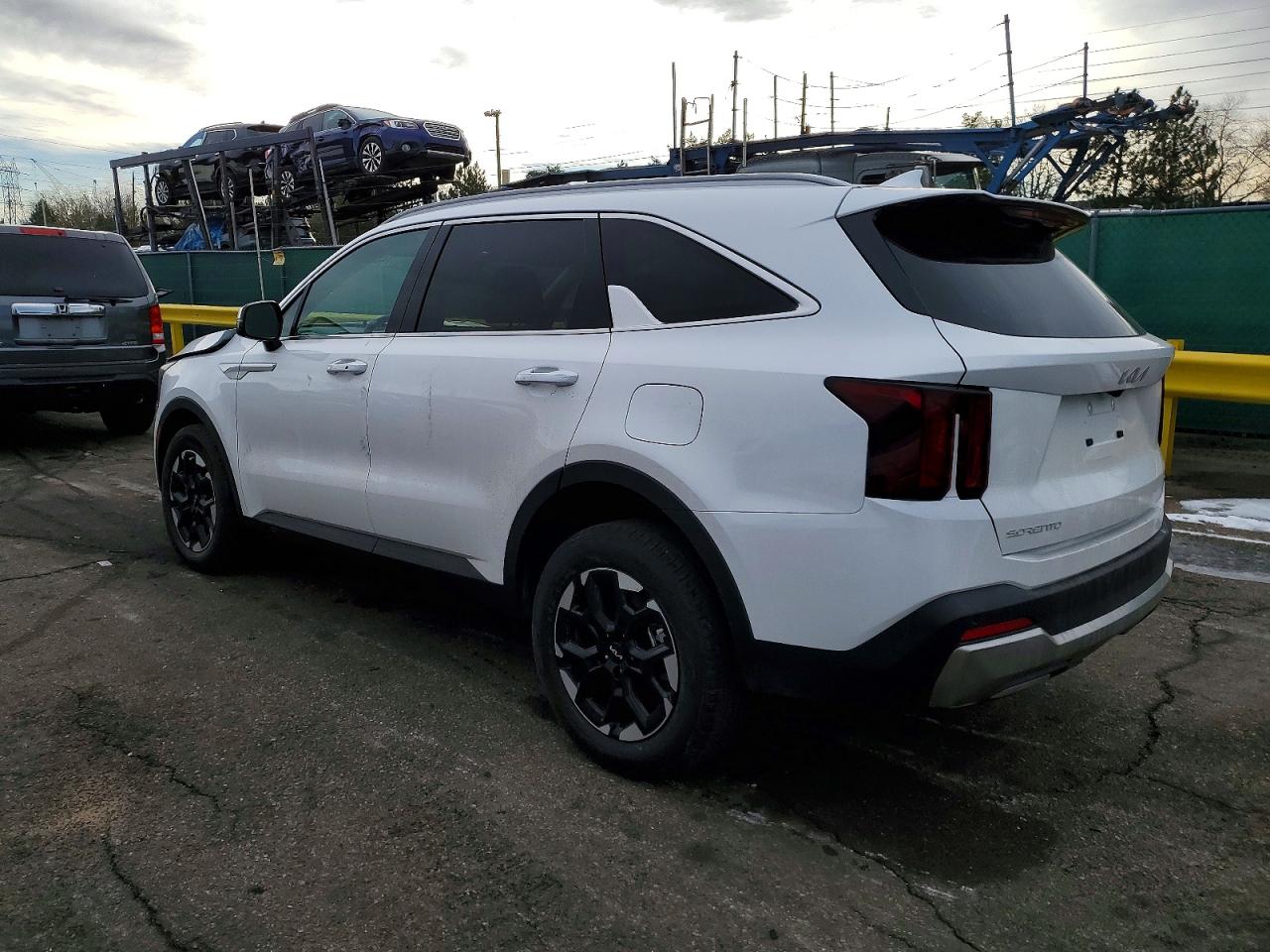 2026 Kia Sorento VIN 5XYRLDJC1TG429080 photo 2