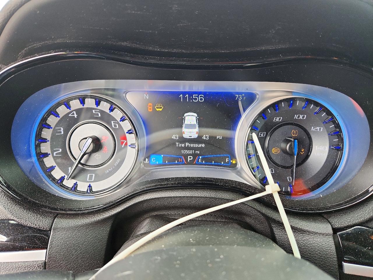 2019 Chrysler 300 VIN 2C3CCABG7KH537827 photo 9