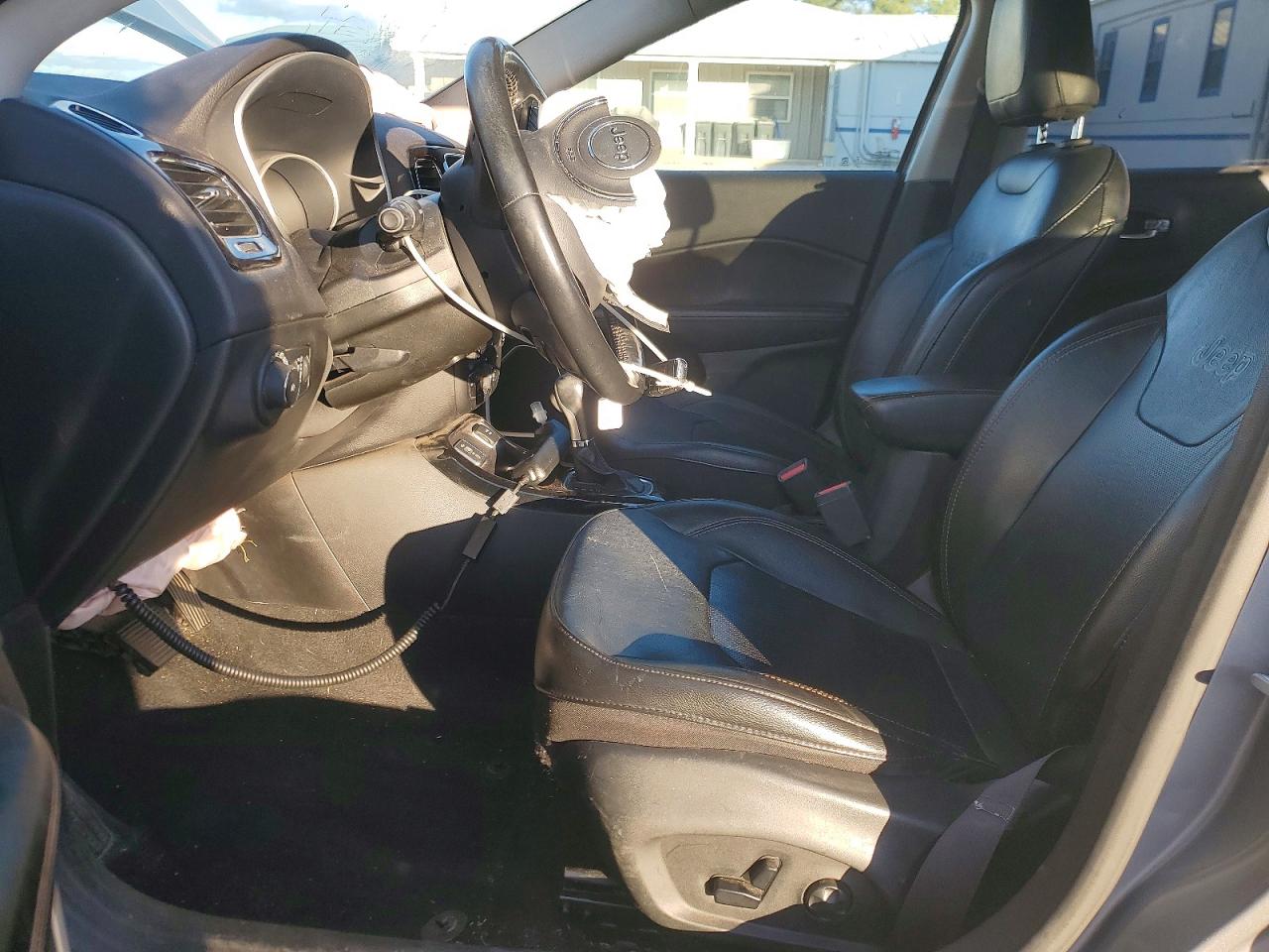 2020 Jeep Compass VIN 3C4NJCCB7LT122556 photo 7