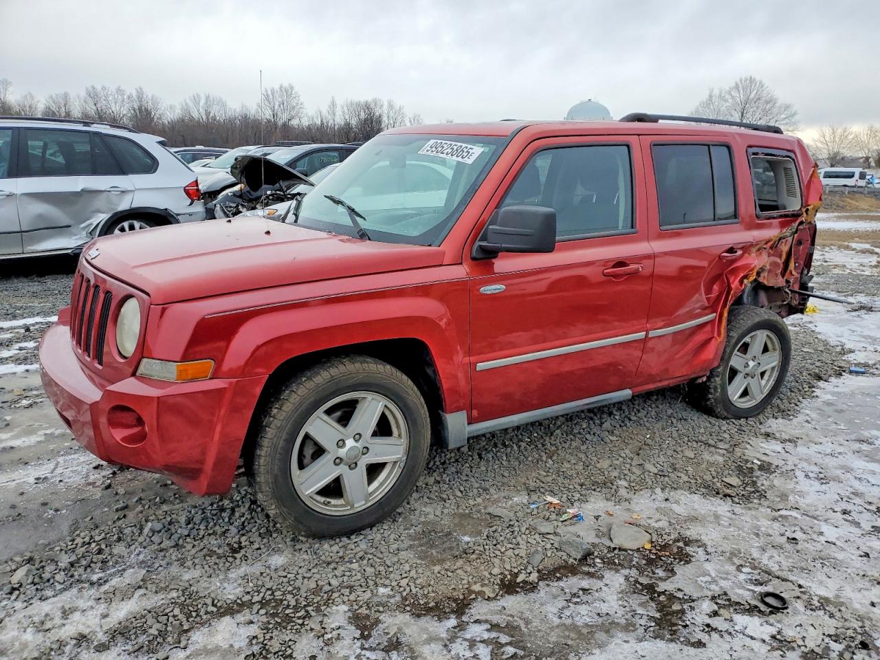2010 JEEP Patriot VIN 1J4NT1GB4AD643403 photo 1
