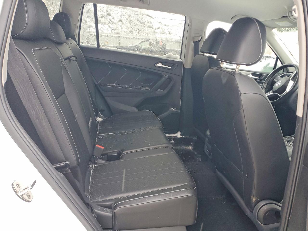 2024 Volkswagen Tiguan VIN 3VV2B7AX7RM005103 photo 11