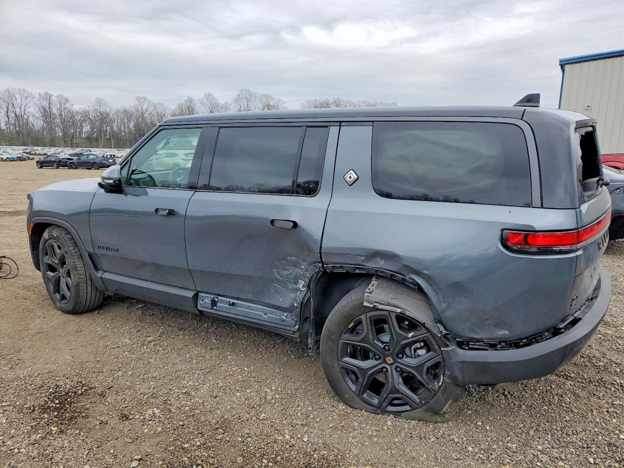 2025 Rivian Ris VIN 7PDSGBBA4SN073036 photo 2