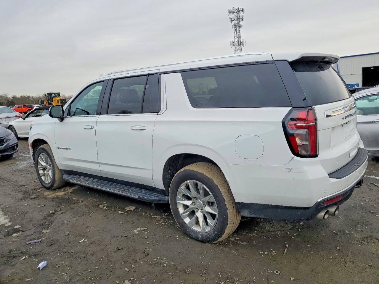 2023 Chevrolet Suburban VIN 1GNSKFKD4PR278998 photo 2