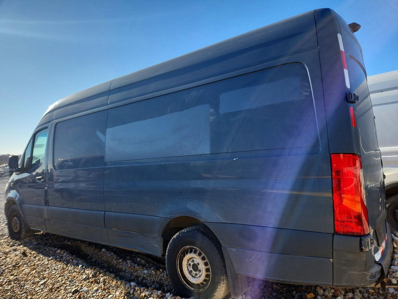 2019 Mercedes-Benz Sprinter VIN WD4PF1CD6KP135565 photo 2