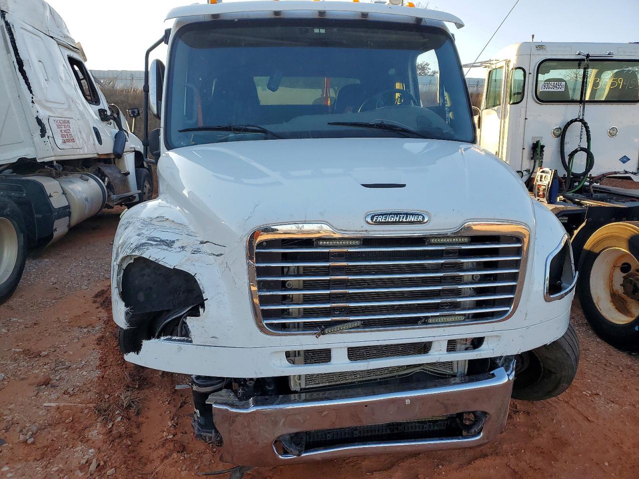 2018 FREIGHTLINER All other VIN 3ALACXFE0JDJX3814 photo 9
