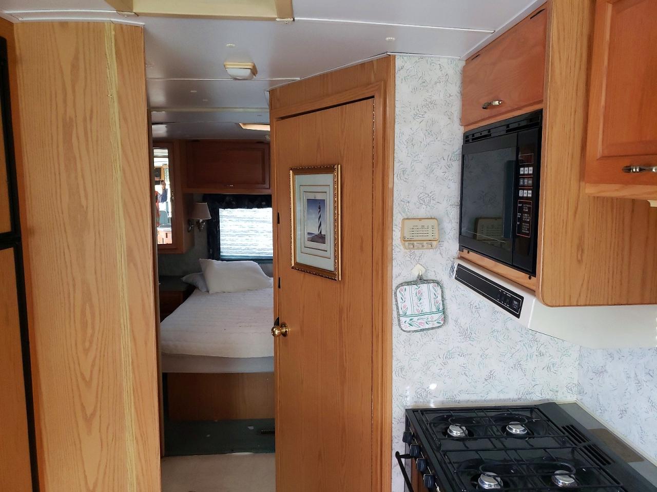 1994 WINNEBAGO Itasca VIN 1GBKP37N0R3314142 photo 6