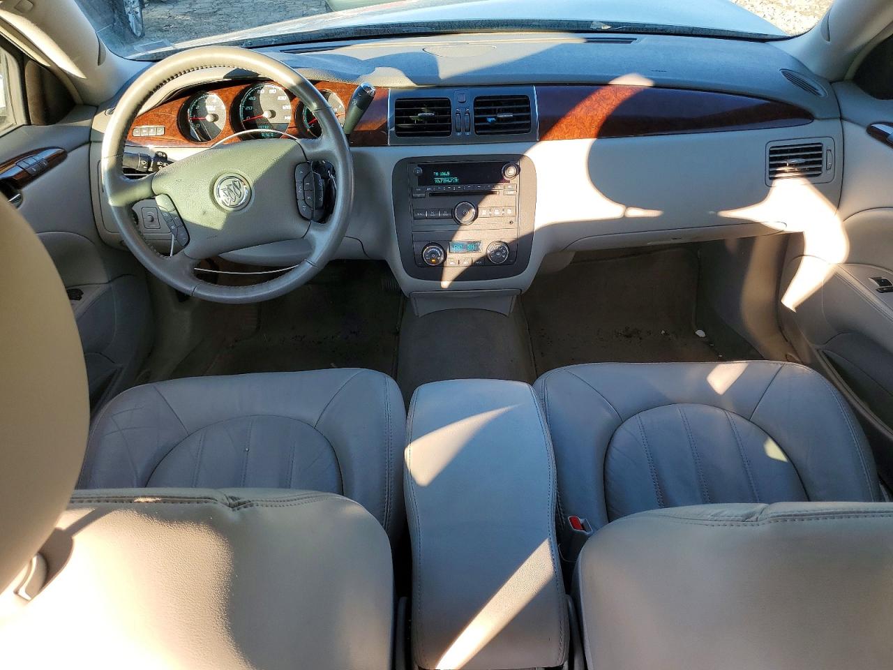 2011 Buick Lucerne VIN 1G4HC5EM5BU152351 photo 8