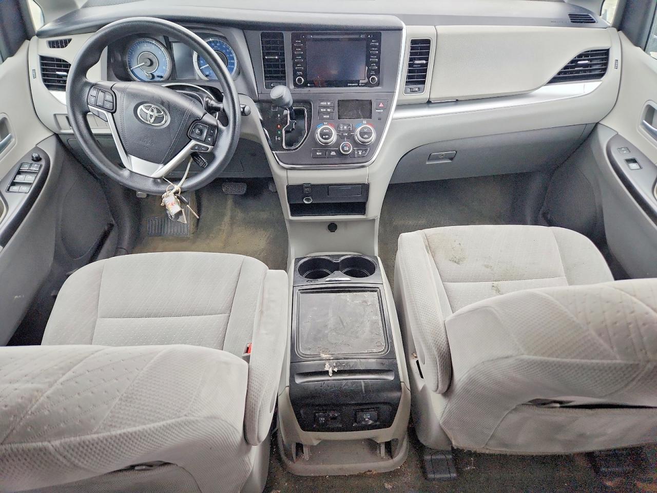 2018 Toyota All models VIN 5TDKZ3DC0JS945758 photo 8