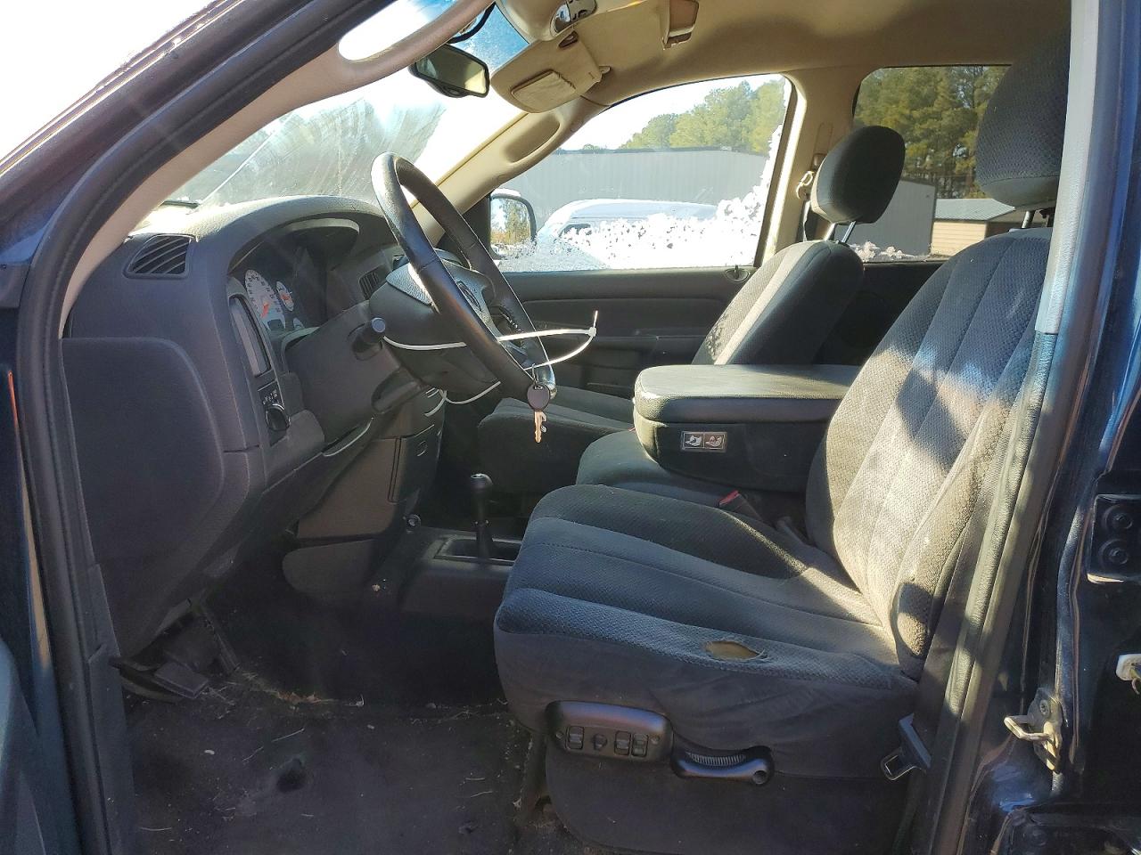 2002 Dodge All models VIN 3D7HU18N52G151756 photo 7