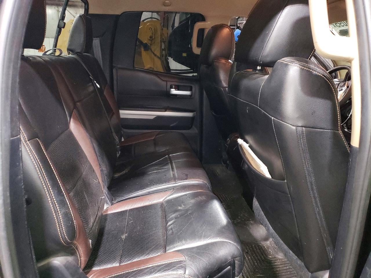 2015 Toyota Tundra VIN 5TFUY5F14FX470071 photo 10