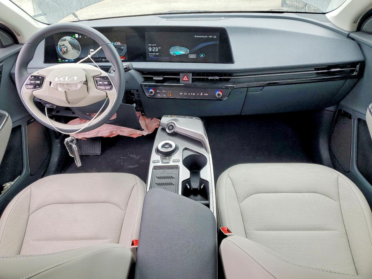 2024 KIA Ev6 VIN KNDC34LA1R5618752 photo 8