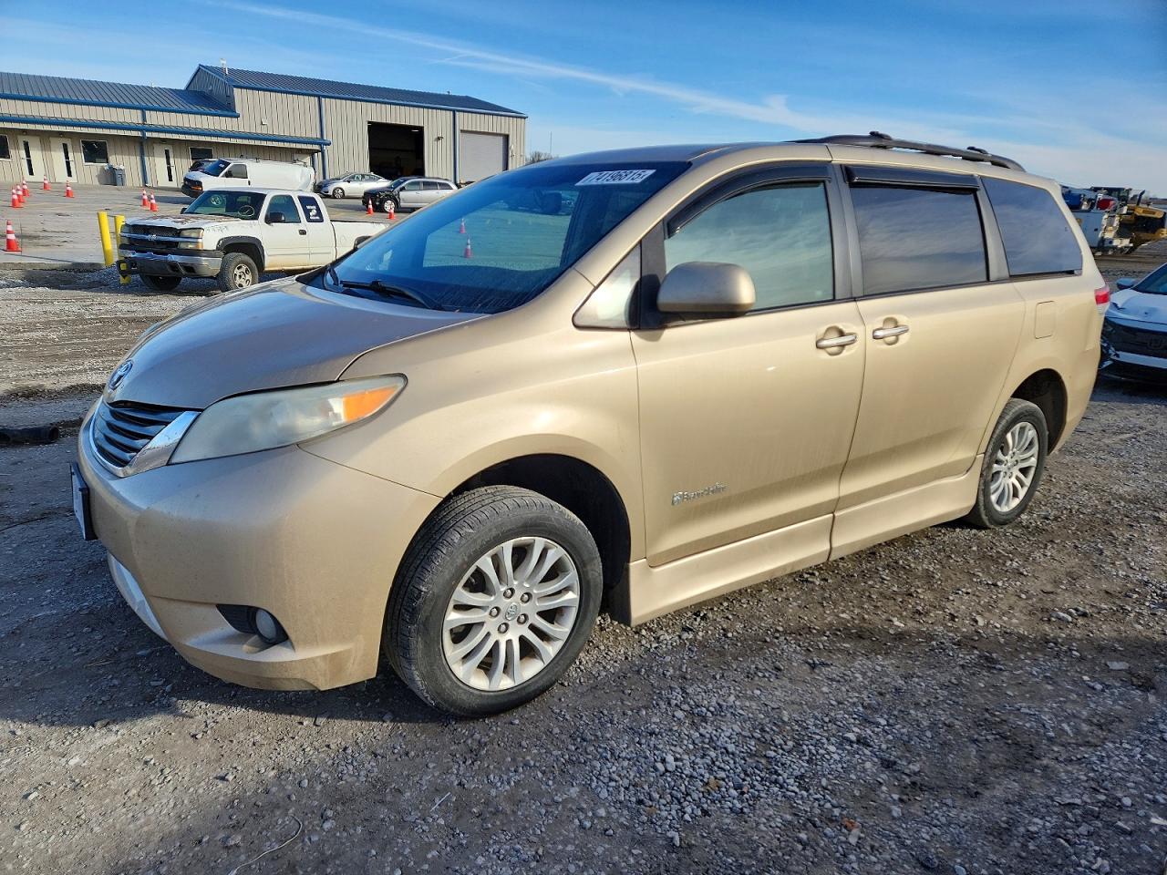 2011 Toyota All models VIN 5TDYK3DC2BS108509 photo 1