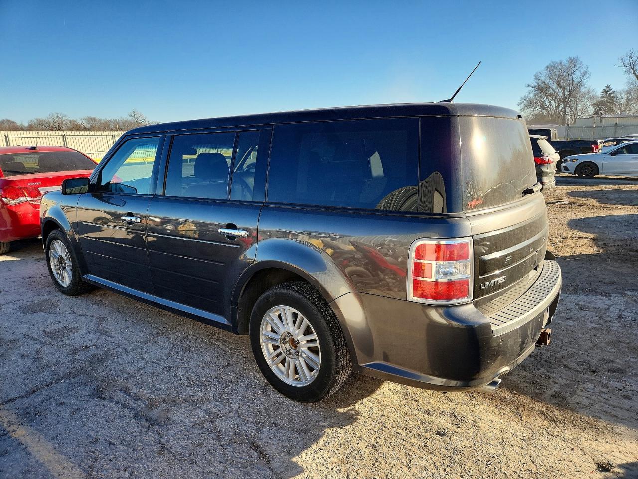 2017 Ford Flex VIN 2FMHK6D84HBA05983 photo 2
