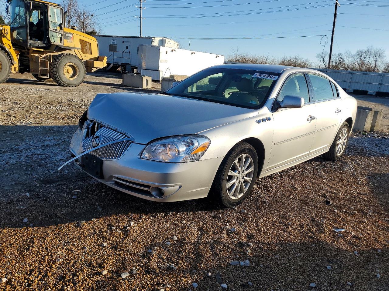 2011 Buick Lucerne VIN 1G4HC5EM5BU152351 photo 1