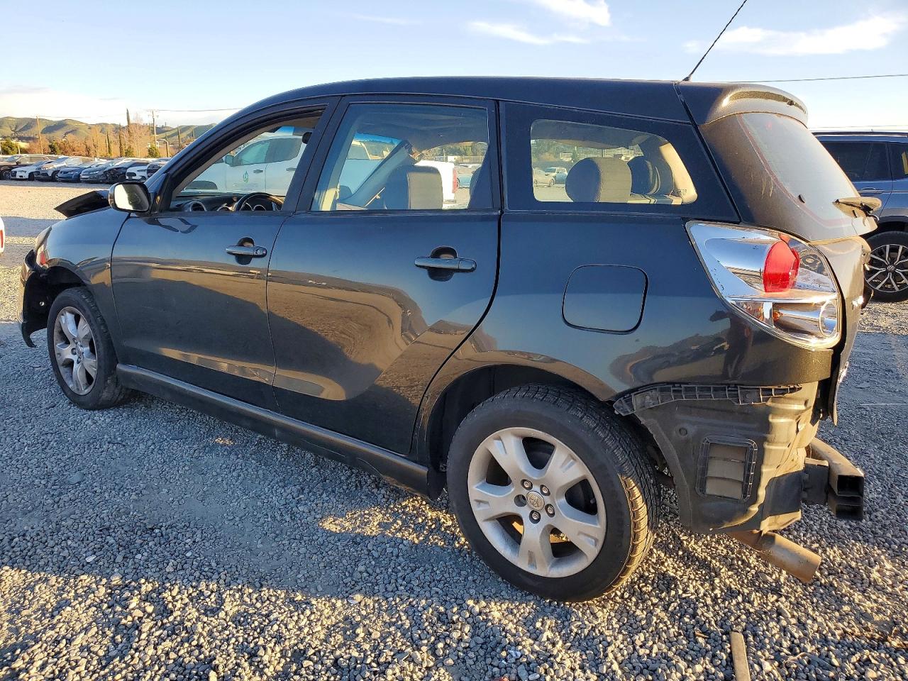 2006 Toyota Matrix VIN 2T1LR30E26C551299 photo 2