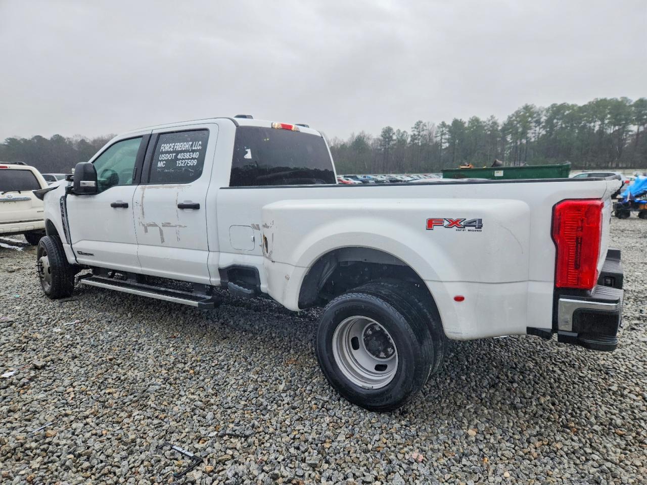 2024 Ford F350 VIN 1FT8W3DTXRED20207 photo 2