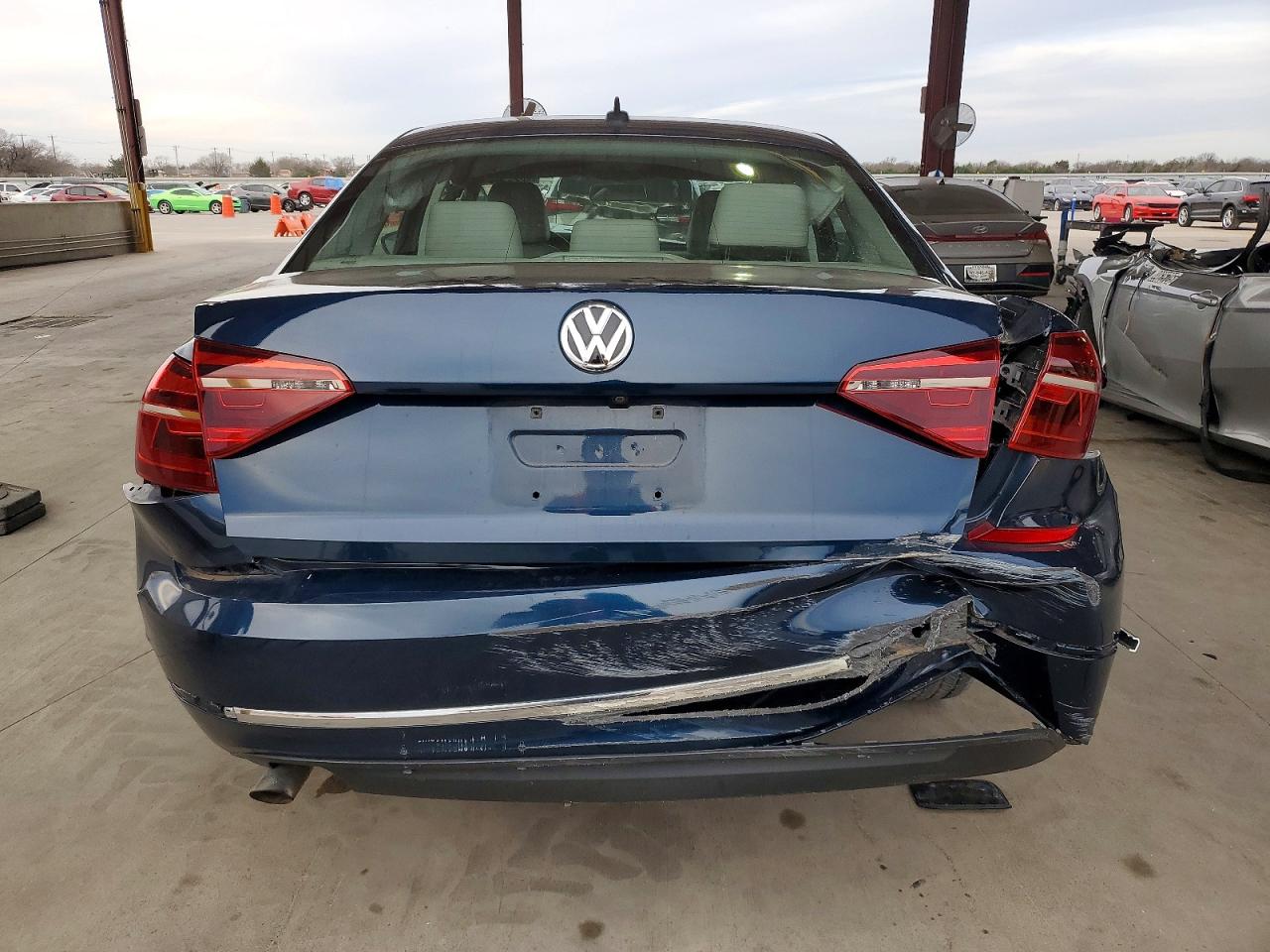 2019 Volkswagen Passat VIN 1VWLA7A38KC014254 photo 6