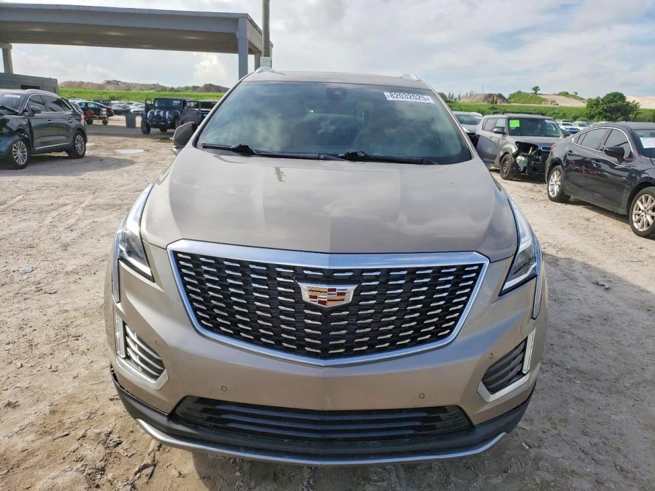 2022 Cadillac Xt5 VIN 1GYKNCRS1NZ126722 photo 5