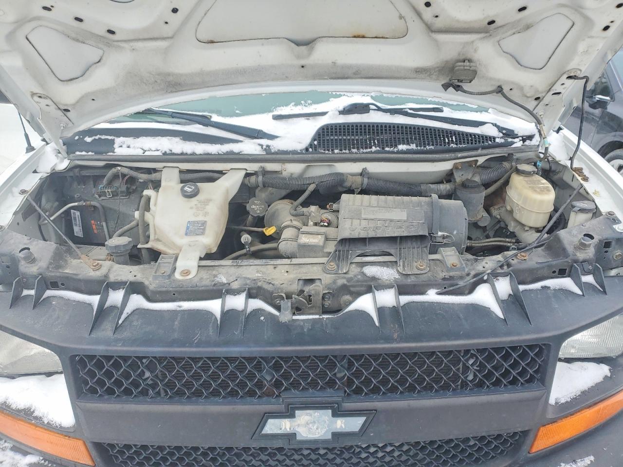 2015 CHEV Express VIN 1GCWGGFF8F1106046 photo 12