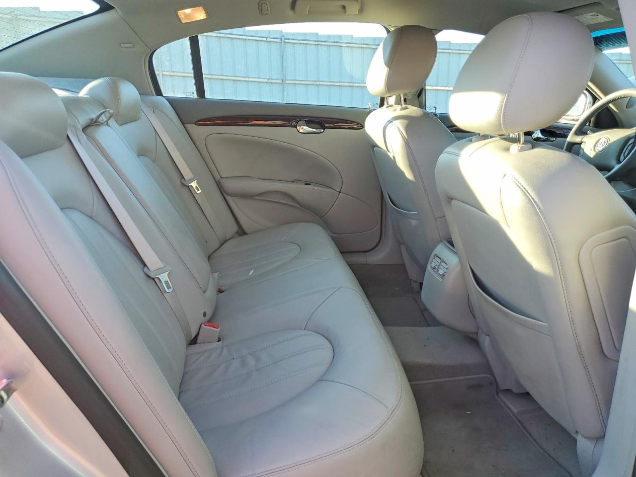 2011 Buick Lucerne VIN 1G4HC5EM5BU152351 photo 10