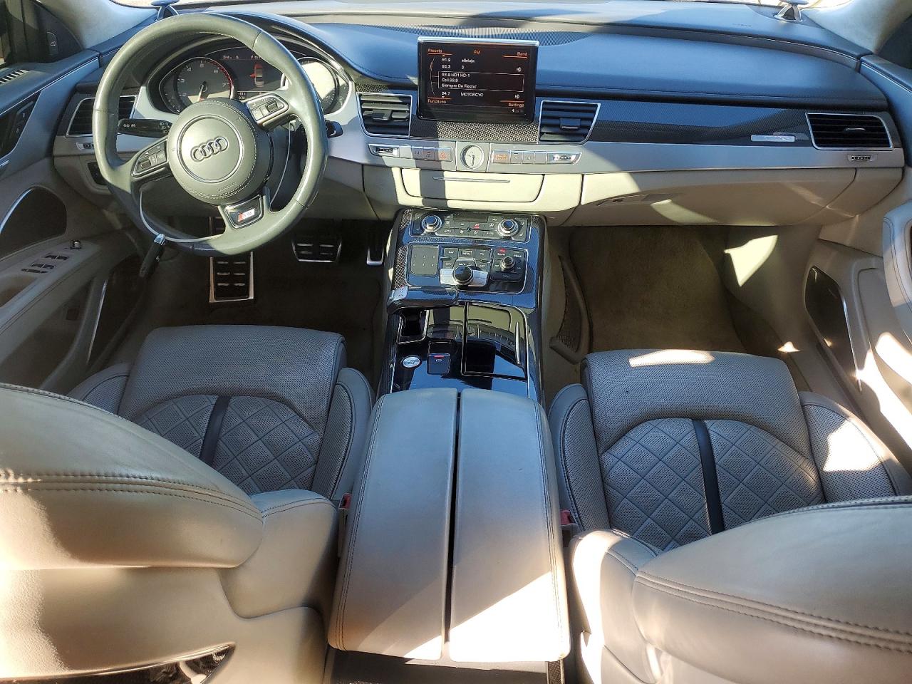 2013 Audi S8 VIN WAUD2AFD4DN007731 photo 8