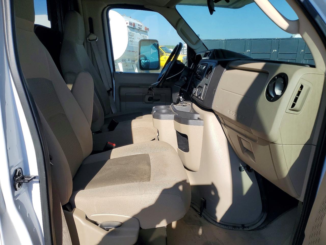 2018 Ford All models VIN 1FDXE4FS8JDC13025 photo 5