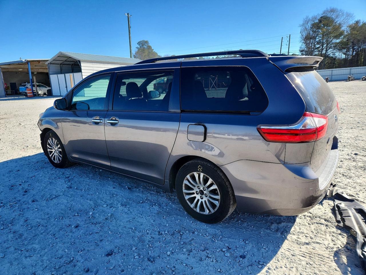 2015 Toyota All models VIN 5TDYK3DC3FS616607 photo 2