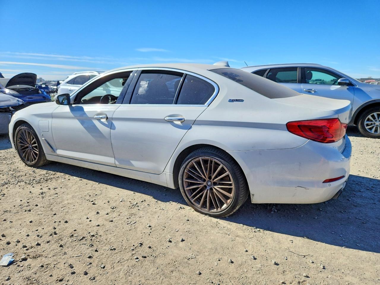 2018 BMW 5 series VIN WBAJA9C50JB033256 photo 2