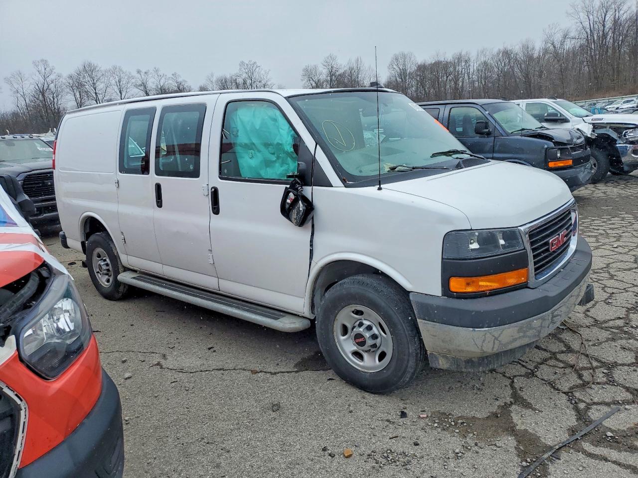 2022 GMC Savana VIN 1GTW7AFP5N1168380 photo 4
