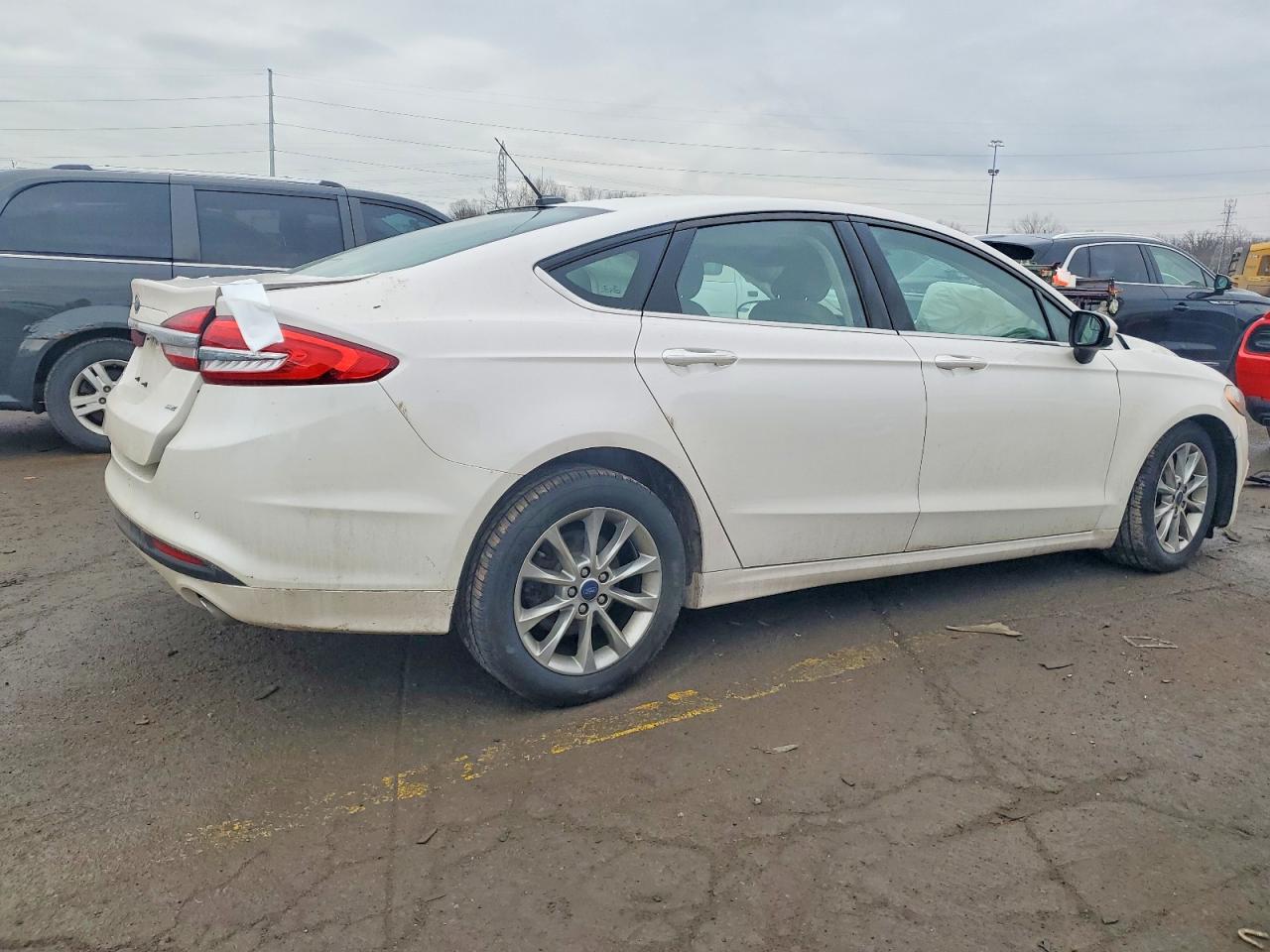 2017 Ford All models VIN 3FA6P0H7XHR222201 photo 2