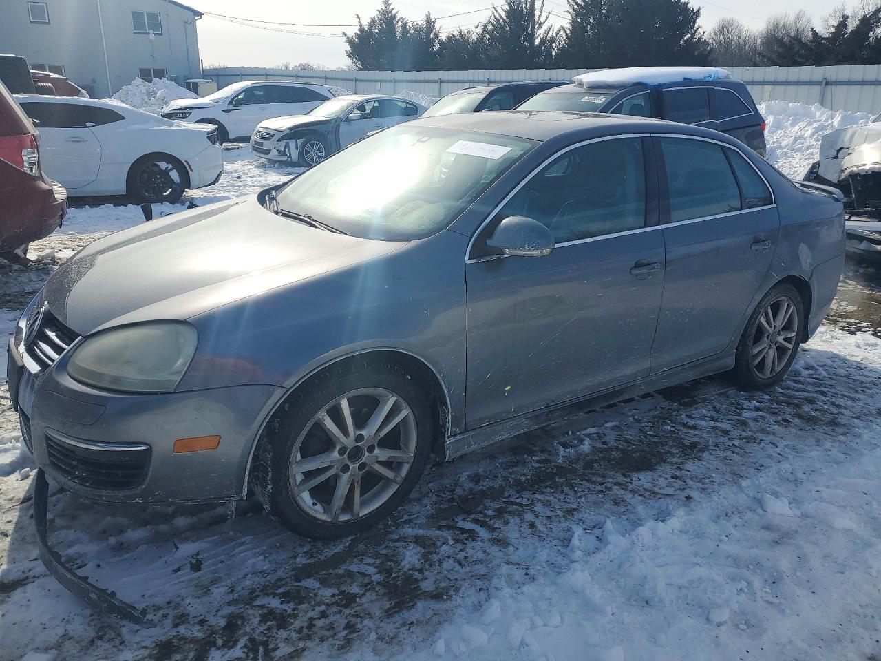 2005 Volkswagen Jetta VIN 3VWDF71K35M646790 photo 1
