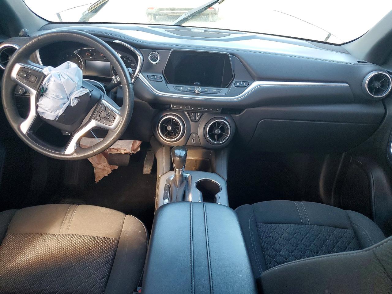2021 Chevrolet Blazer VIN 3GNKBBRA8MS576113 photo 8