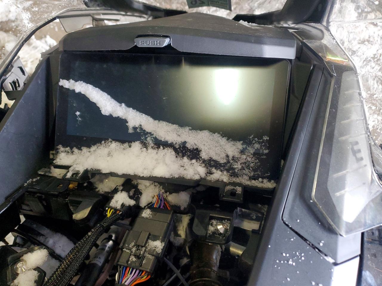 2026 SKI Snowmobile VIN 2BPSURTA3TV000078 photo 8
