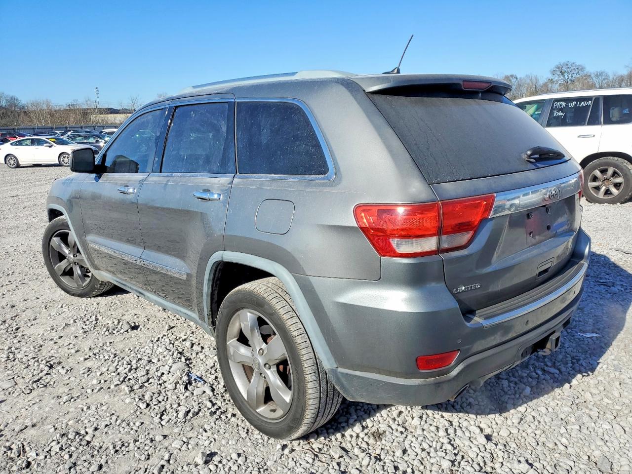 2011 Jeep Grand cher VIN 1J4RS5GT8BC610934 photo 2