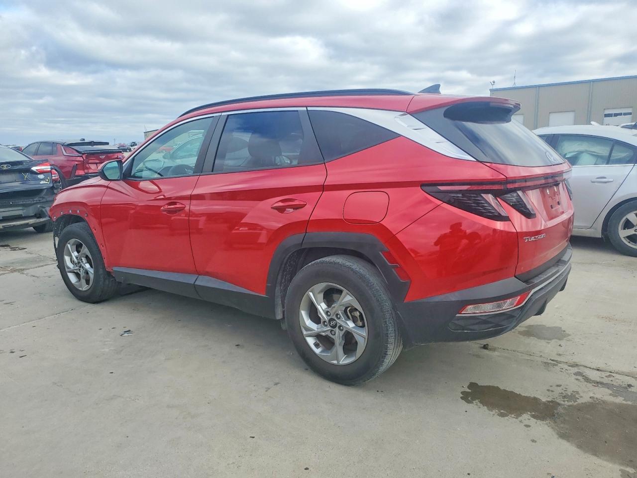 2023 Hyundai Tucson VIN 5NMJB3AE6PH184302 photo 2
