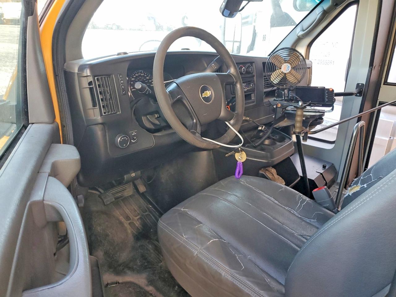 2011 CHEVROLET Express VIN 1GB3G3BG8B1174307 photo 8